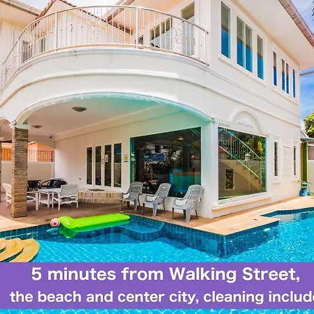 Tewaree Villa - Pattaya Holiday House Walking Street 4 Bedrooms